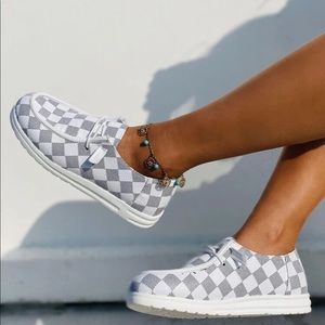 NWOT Slip on shoes similar to hey dudes